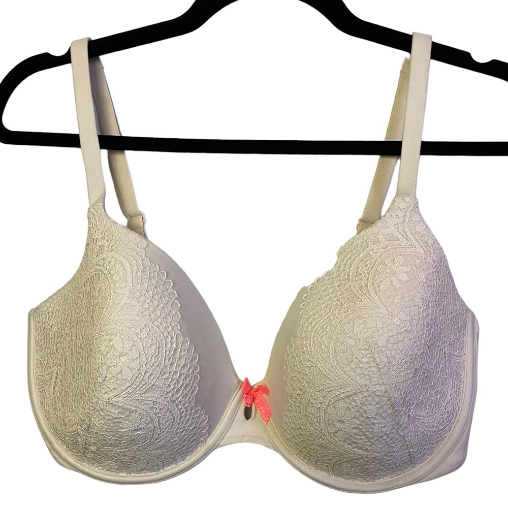 Victoria's Secret Body by Victoria Cream Lace Perfect Coverage Bra 36DDD 36F